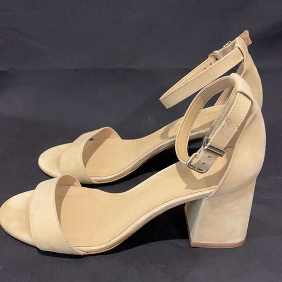 Gianni Bini Nude ankle strap heel - Picture 2 of 4